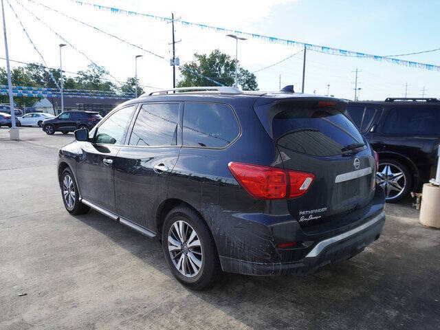 2020 Nissan Pathfinder SV