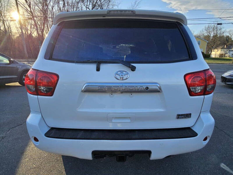 2011 Toyota Sequoia Platinum