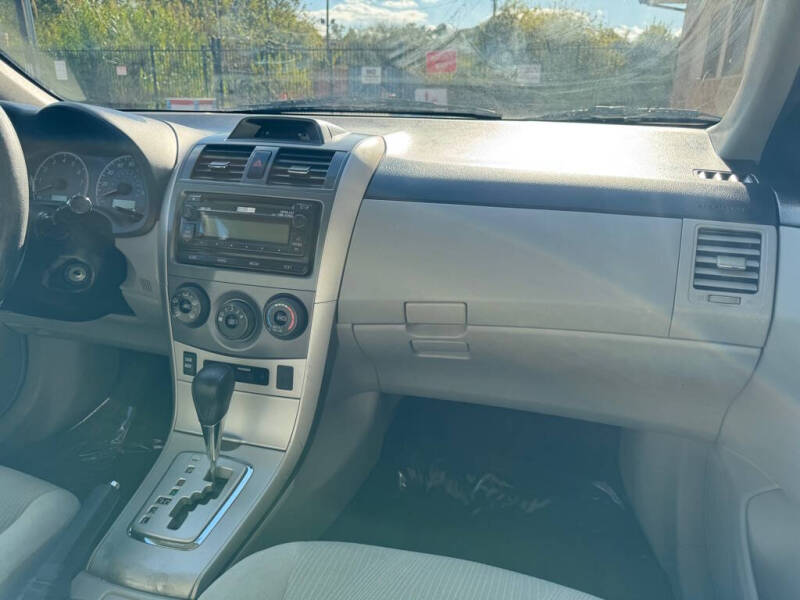 2012 Toyota Corolla LE