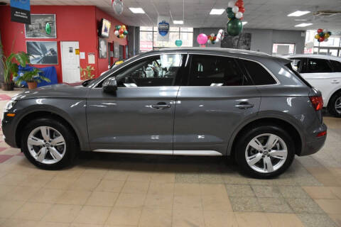 2018 Audi Q5 2.0T quattro Premium Plus