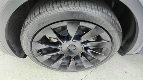 2025 Tesla Model Y Long Range