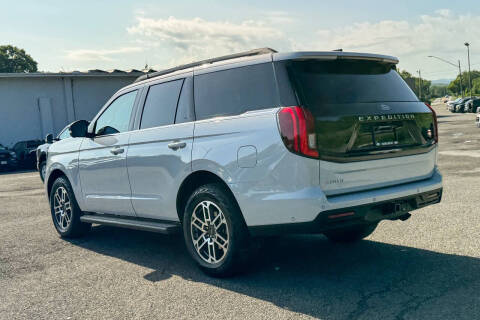 2025 Ford Expedition Active