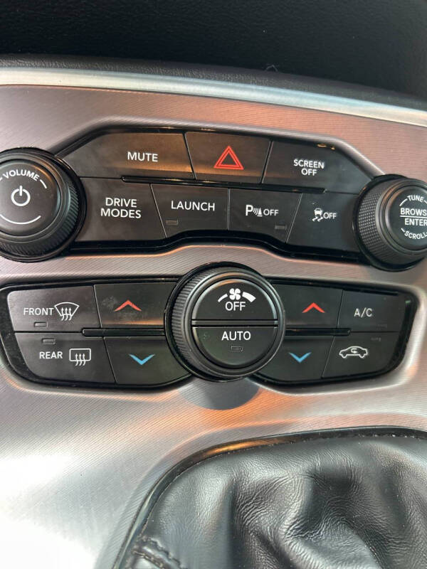 2019 Dodge Challenger R/T photo 15