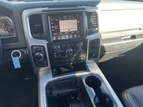 2017 RAM 1500 SLT