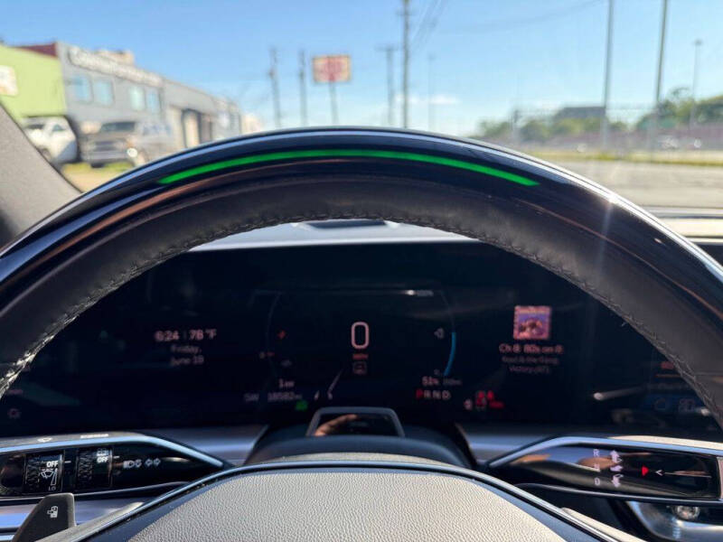 2024 Cadillac LYRIQ Sport 3