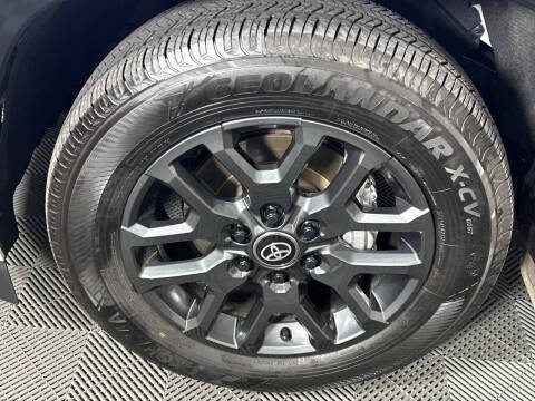 2025 Toyota Sequoia Platinum