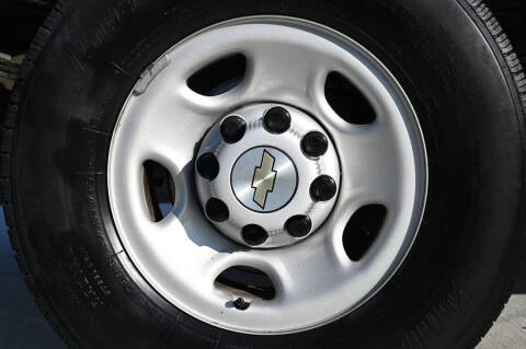 2023 Chevrolet Express 2500