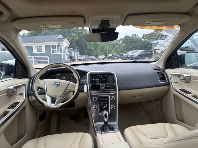 2016 Volvo XC60 T5 Drive-E Premier