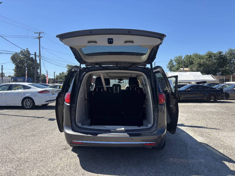 2020 Chrysler Pacifica Limited
