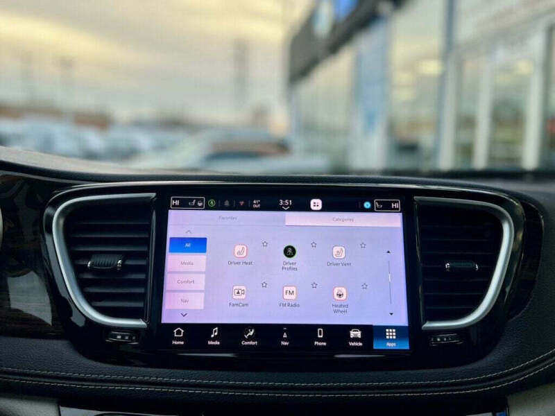 2021 Chrysler Pacifica Hybrid Limited