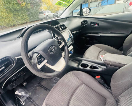 2018 Toyota Prius Two