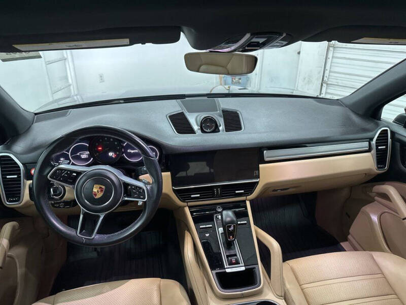 2023 Porsche Cayenne