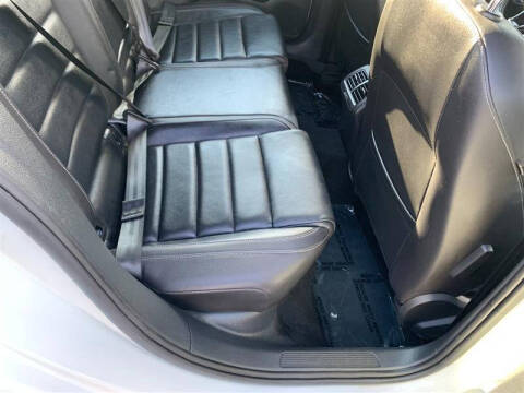 2017 Volkswagen Golf R 4Motion