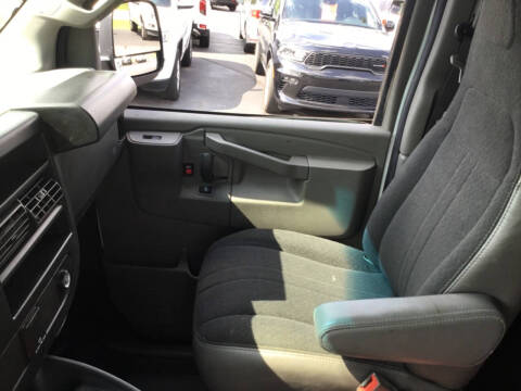 2022 GMC Savana 2500