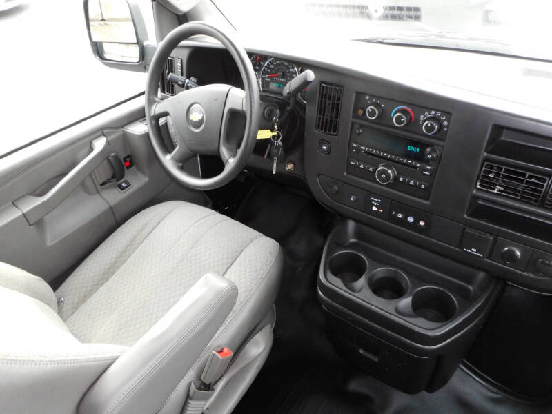 2017 Chevrolet Express LS 2500