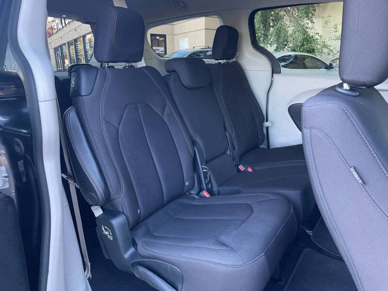 2017 Chrysler Pacifica Touring