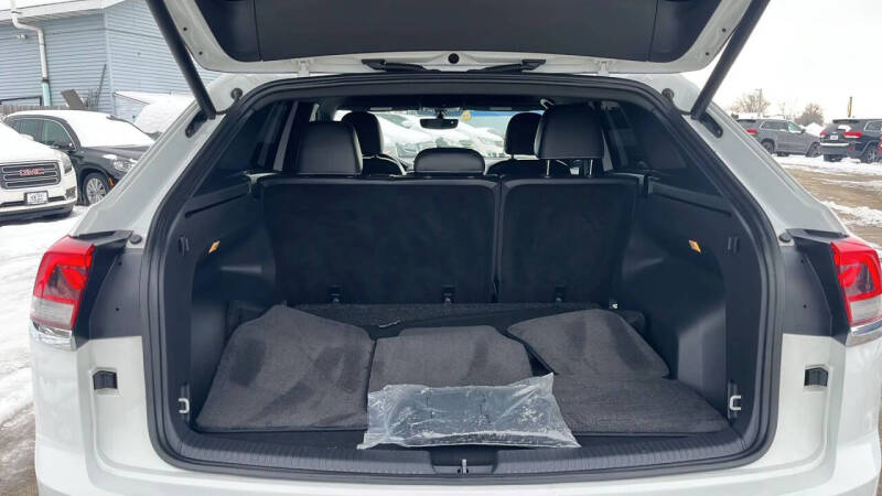 2020 Volkswagen Atlas Cross Sport SE 4Motion