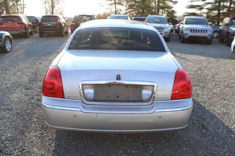 2005 Lincoln Town Car Signature