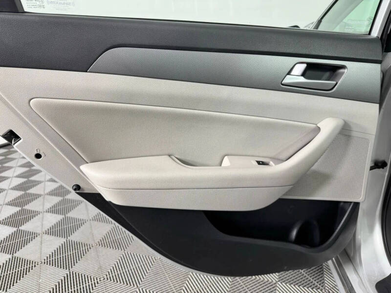 2016 Hyundai Sonata Hybrid SE