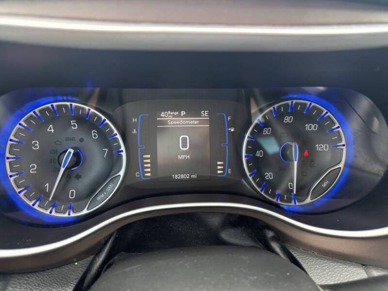 2017 Chrysler Pacifica Touring-L