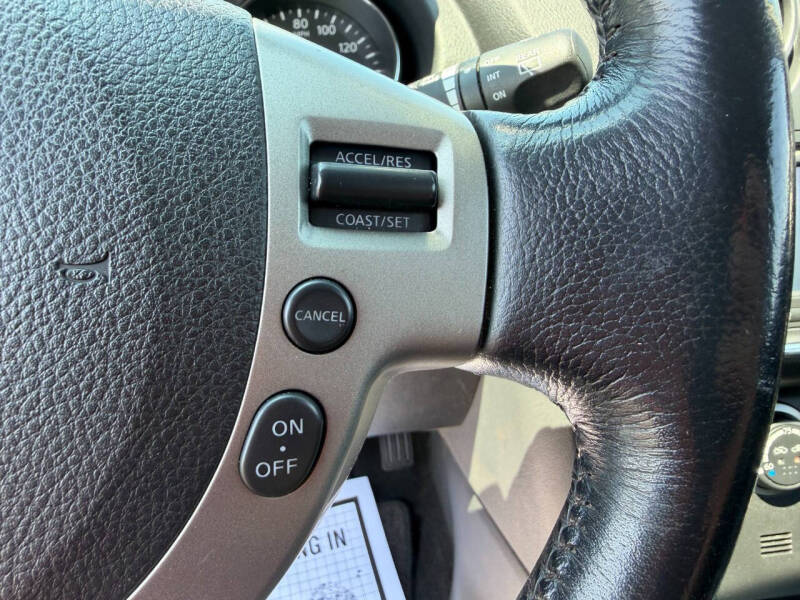 2011 Nissan Rogue SV
