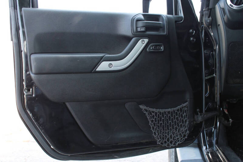 2012 Jeep Wrangler Unlimited Sahara