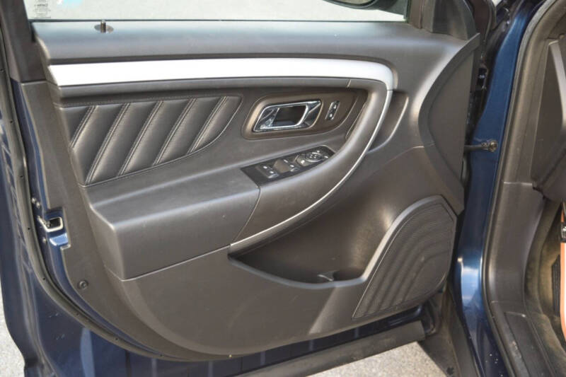 2016 Ford Taurus SEL