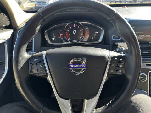 2016 Volvo XC60 T5 Drive-E Premier