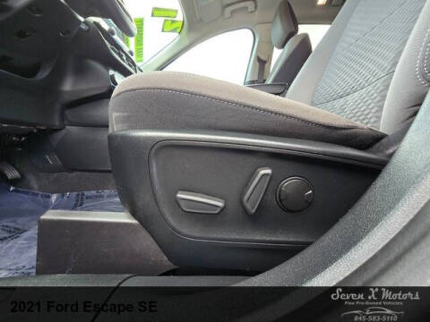 2021 Ford Escape SE