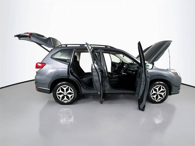 2022 Subaru Forester Premium