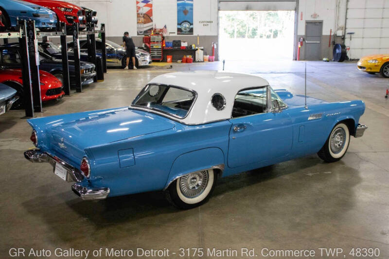 1957 Ford Thunderbird