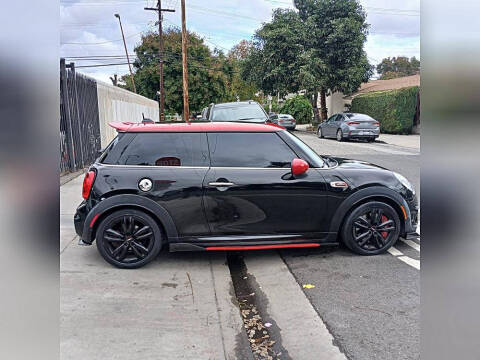 2017 MINI Hardtop 2 Door John Cooper Works