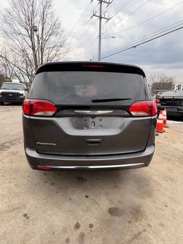2019 Chrysler Pacifica Touring L