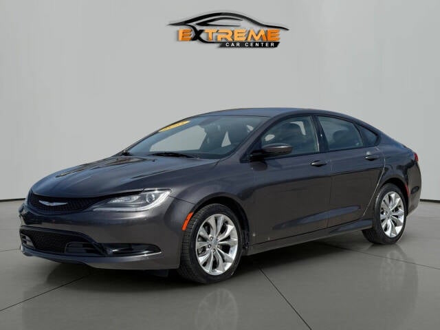 2015 Chrysler 200 for sale at Extreme Car Center in Detroit, MI