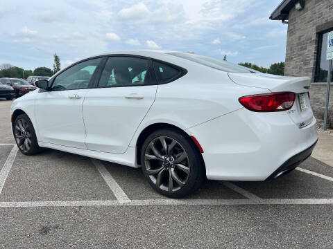 2015 Chrysler 200 S