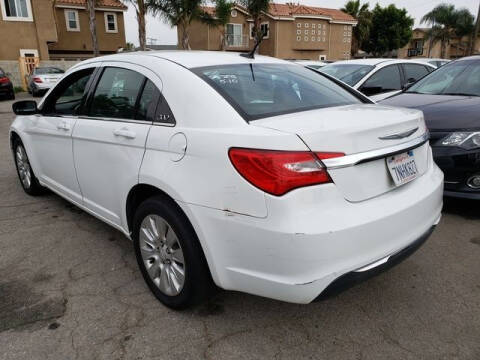 2014 Chrysler 200 LX