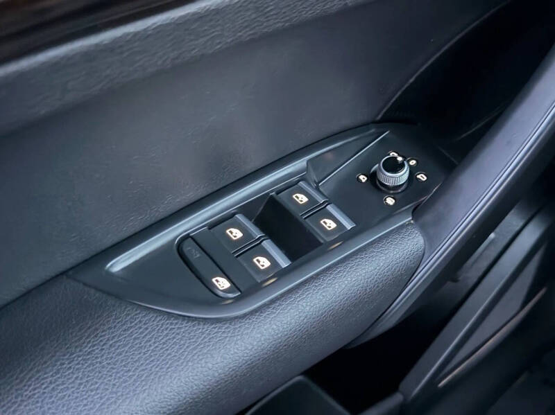 2018 Audi Q5 2.0T quattro Premium Plus