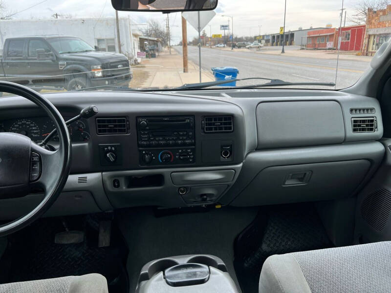 2004 Ford F-250 Super Duty XLT photo 9