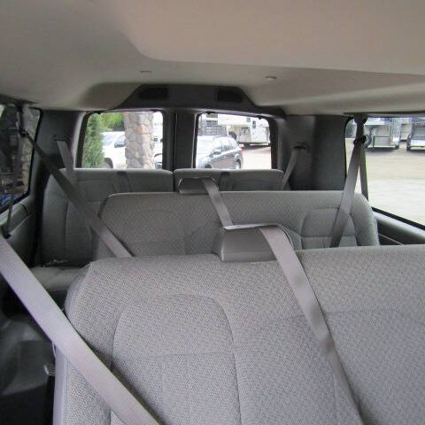 2025 Chevrolet Express LT 3500