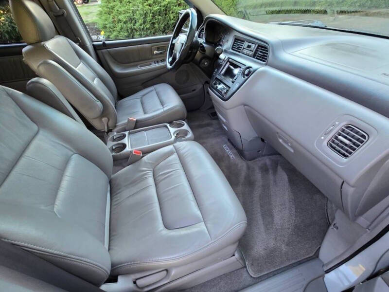 2003 Honda Odyssey EX's photo