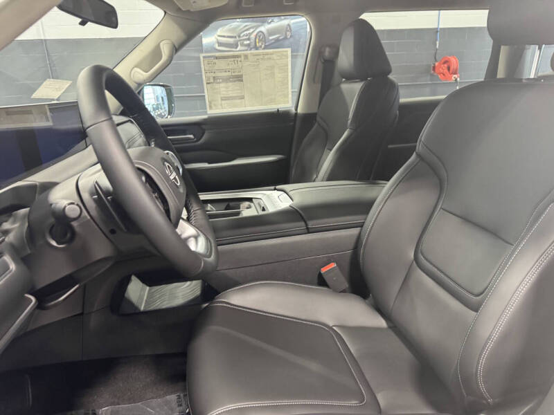 2025 Nissan Armada SV