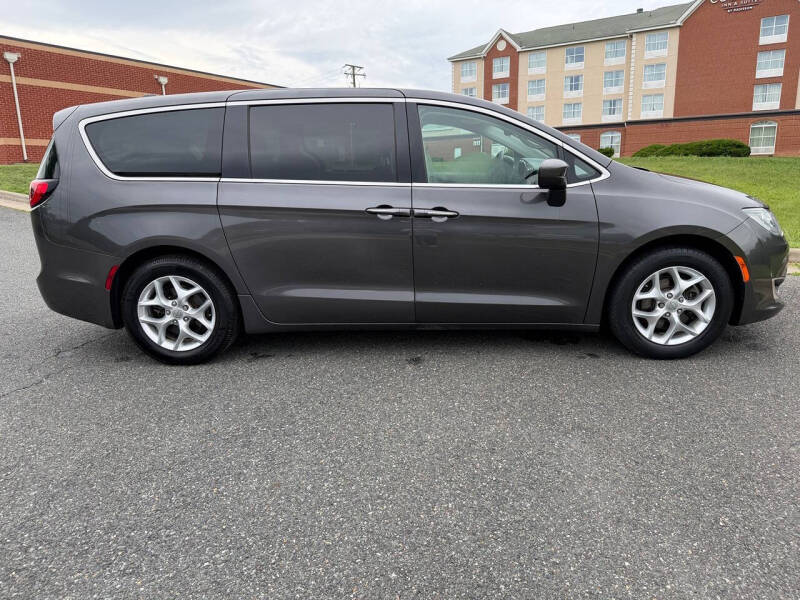 2017 Chrysler Pacifica Touring Plus