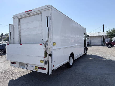 2010 Freightliner MT45 Chassis