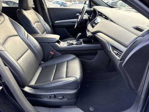 2023 Cadillac XT4 Premium Luxury