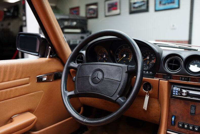 1986 Mercedes-Benz 560-Class 560 SL