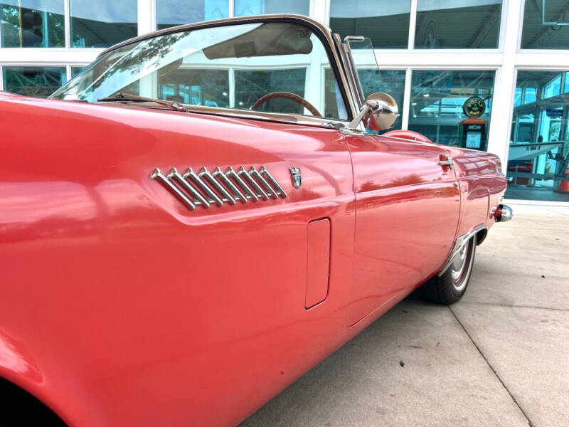 1956 Ford Thunderbird