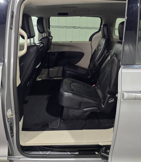 2018 Chrysler Pacifica Touring L Plus