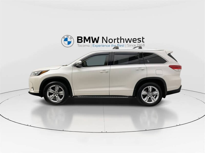 2017 Toyota Highlander