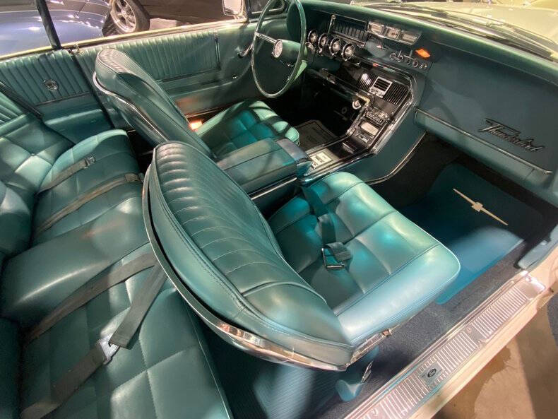 1966 Ford Thunderbird