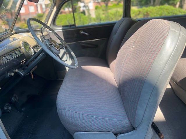 1948 Ford Super Deluxe